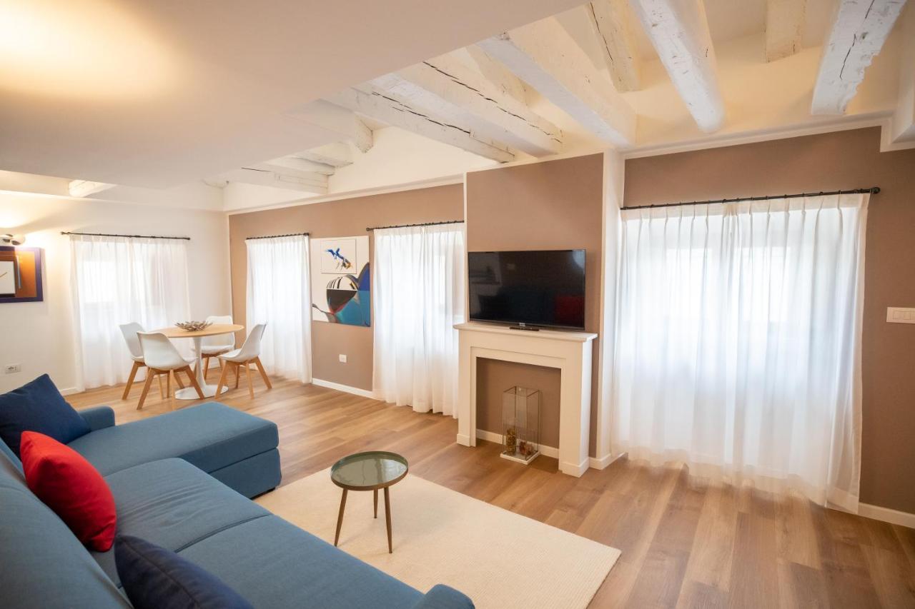 Grand Hotel Duchi D'Aosta Apartments Trieszt Kültér fotó